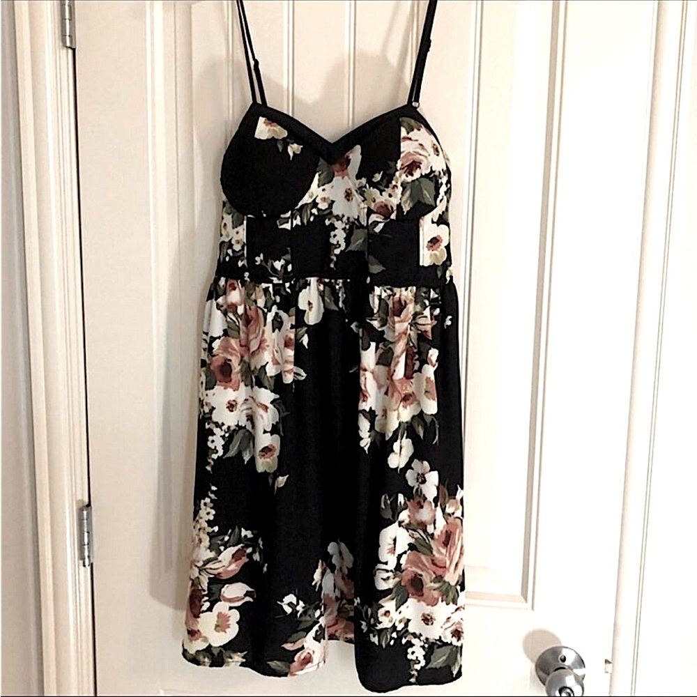 Black Floral Print Dress with Sweetheart Neckline-Size L- NWOT